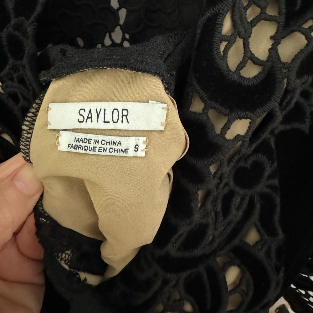 Romper size small - Picture 2 of 2